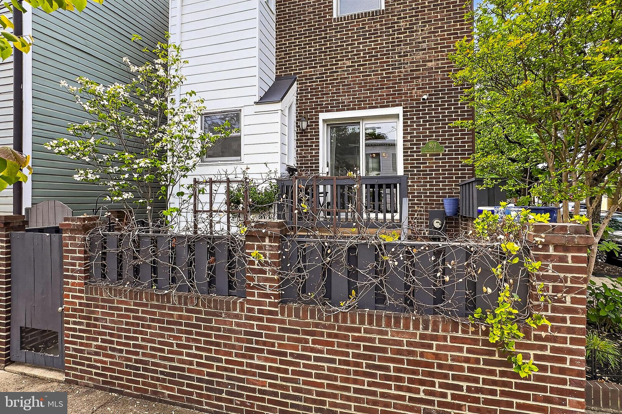 902 ORONOCO STREET