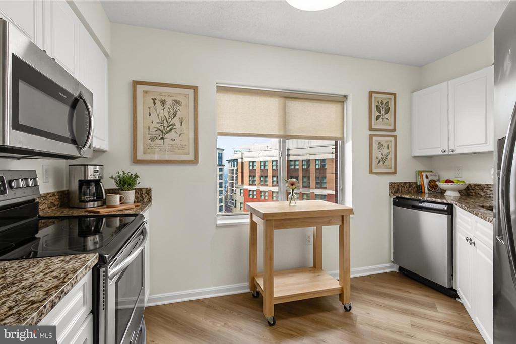 2181 JAMIESON AVENUE Unit: 1502