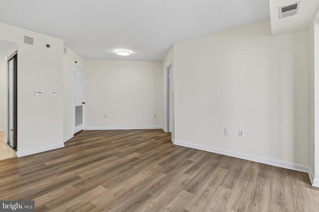 2181 JAMIESON AVENUE Unit: 1502