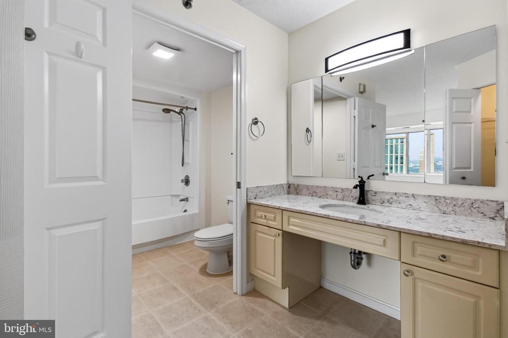 2181 JAMIESON AVENUE Unit: 1502