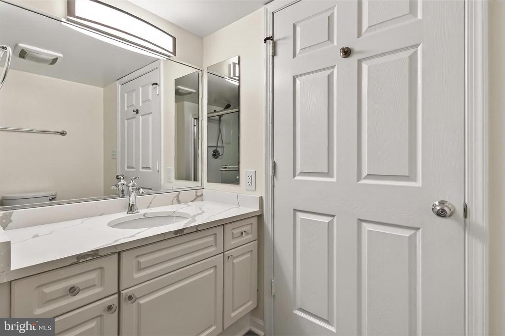 2181 JAMIESON AVENUE Unit: 1502