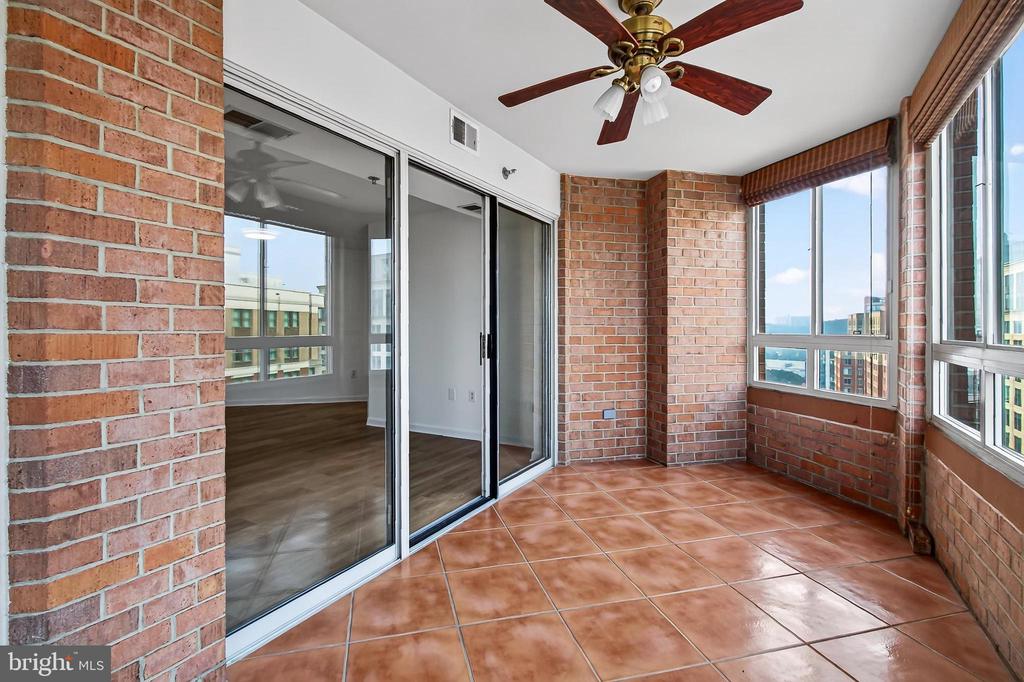 2181 JAMIESON AVENUE Unit: 1502
