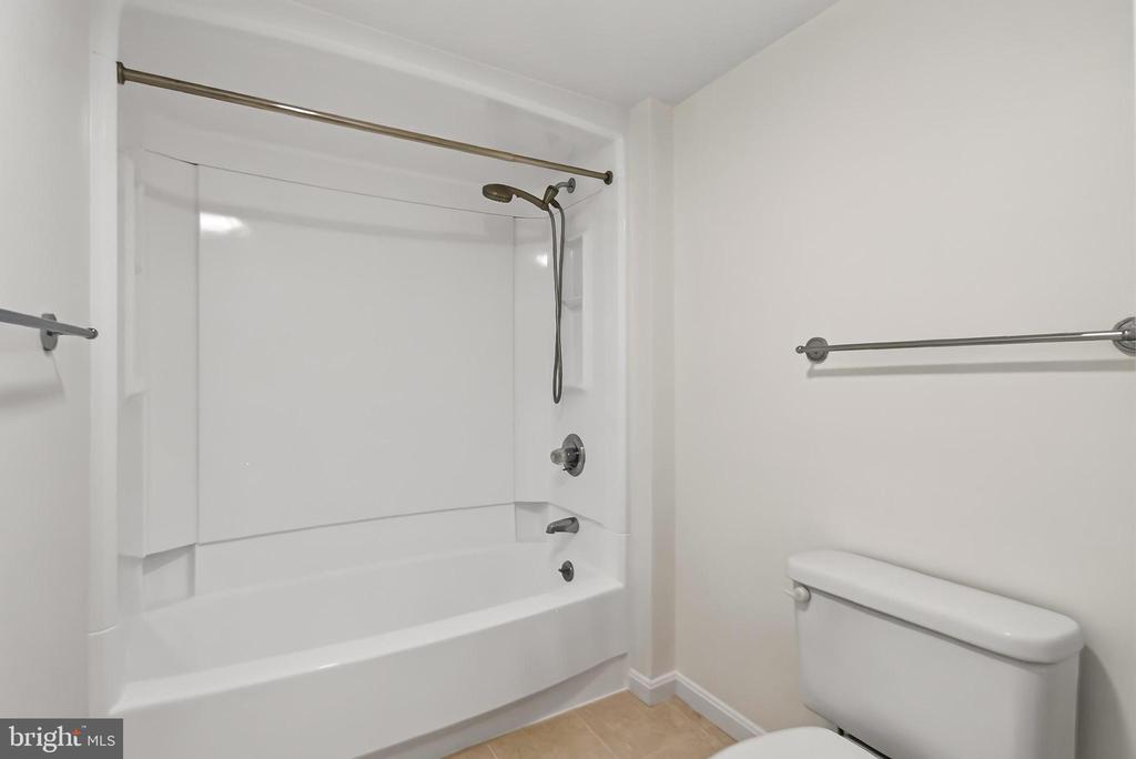 2181 JAMIESON AVENUE Unit: 1502