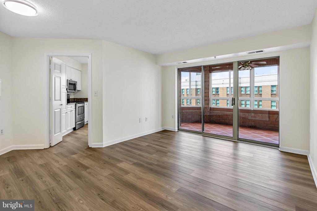 2181 JAMIESON AVENUE Unit: 1502