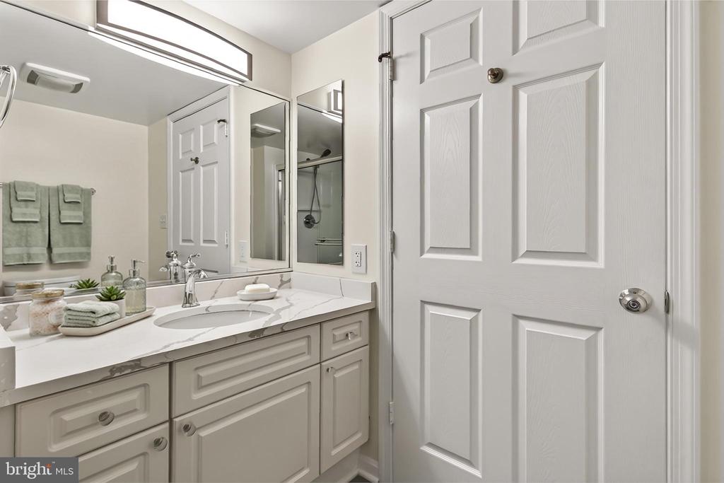 2181 JAMIESON AVENUE Unit: 1502