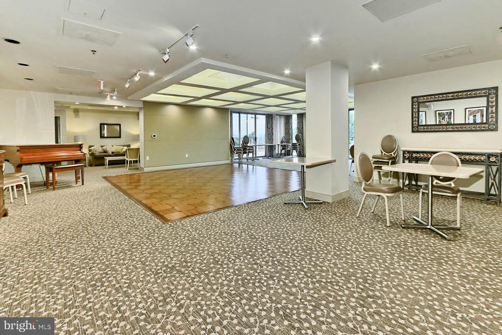 2151 JAMIESON AVENUE Unit: 1911