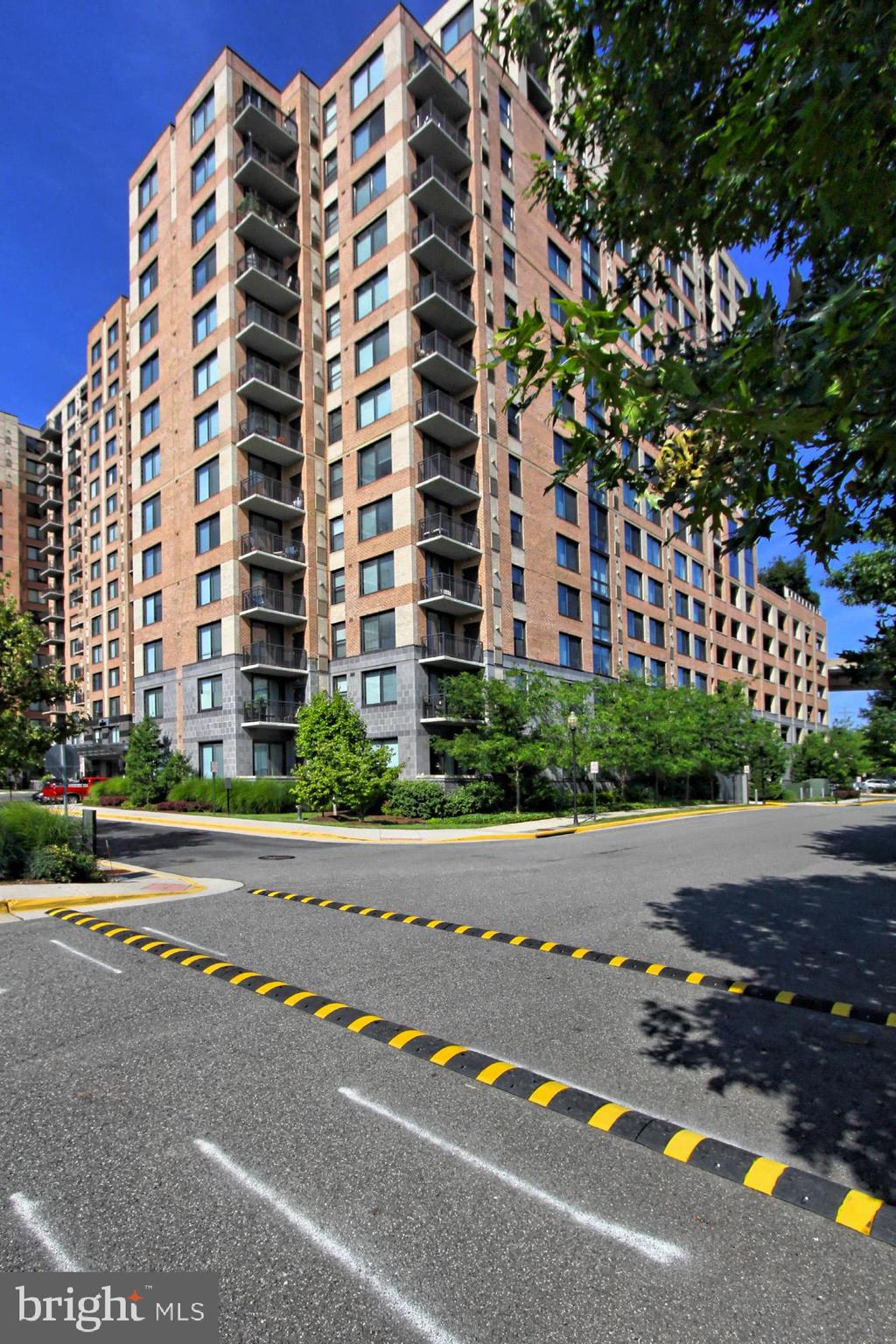 2451 MIDTOWN AVENUE 903