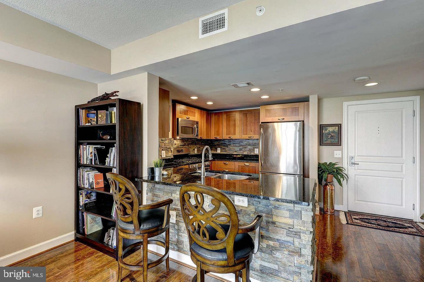2451 MIDTOWN AVENUE 903