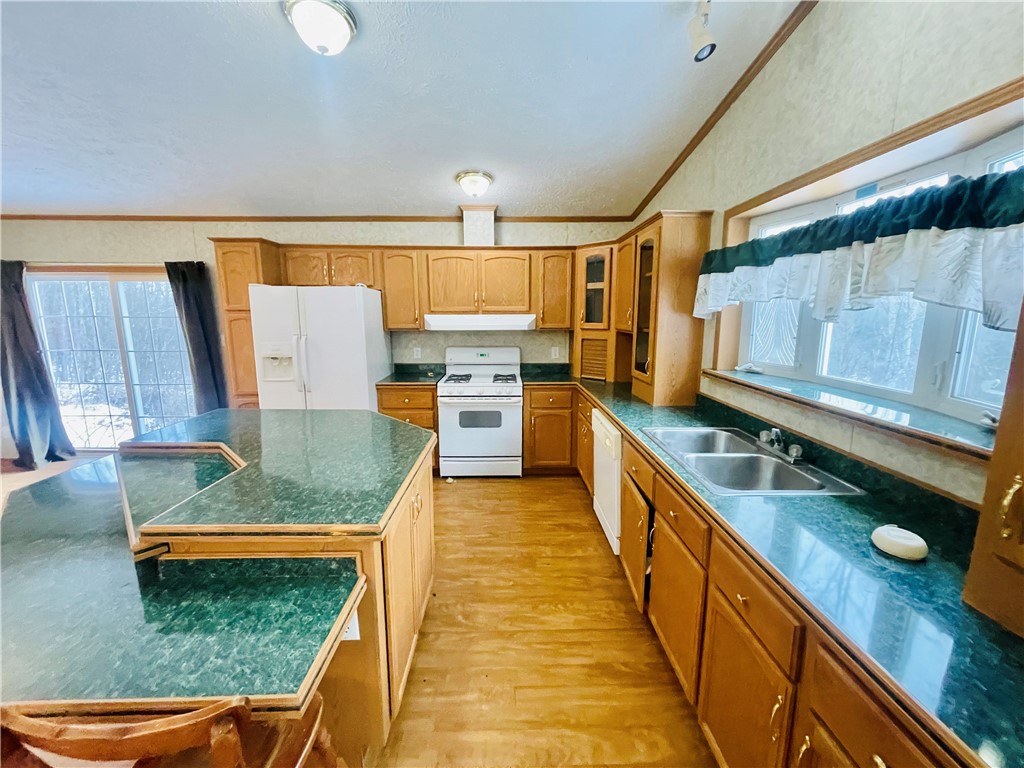 9248 County Road 15b