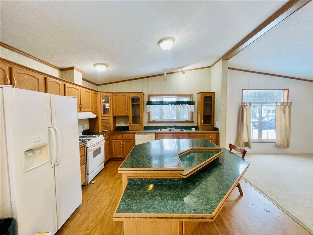 9248 County Road 15b