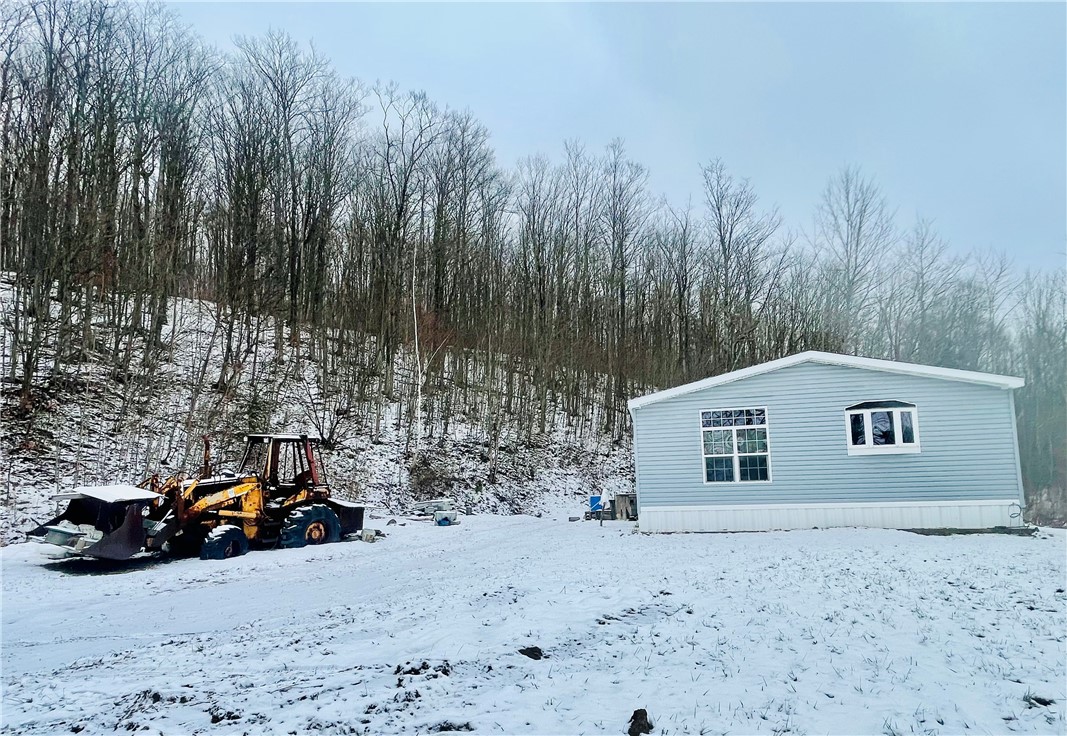 9248 County Road 15b