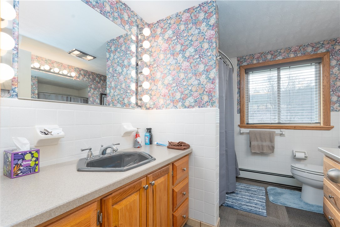 1283 Thompson Road