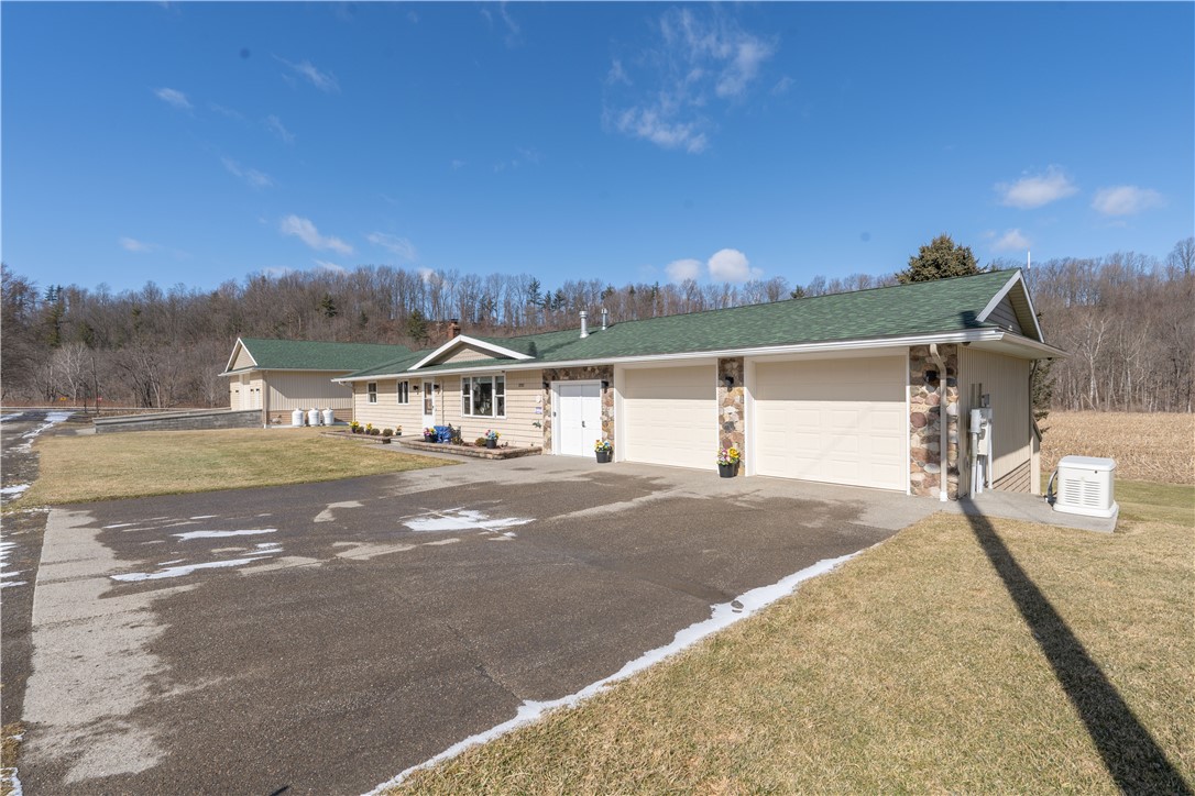 1283 Thompson Road
