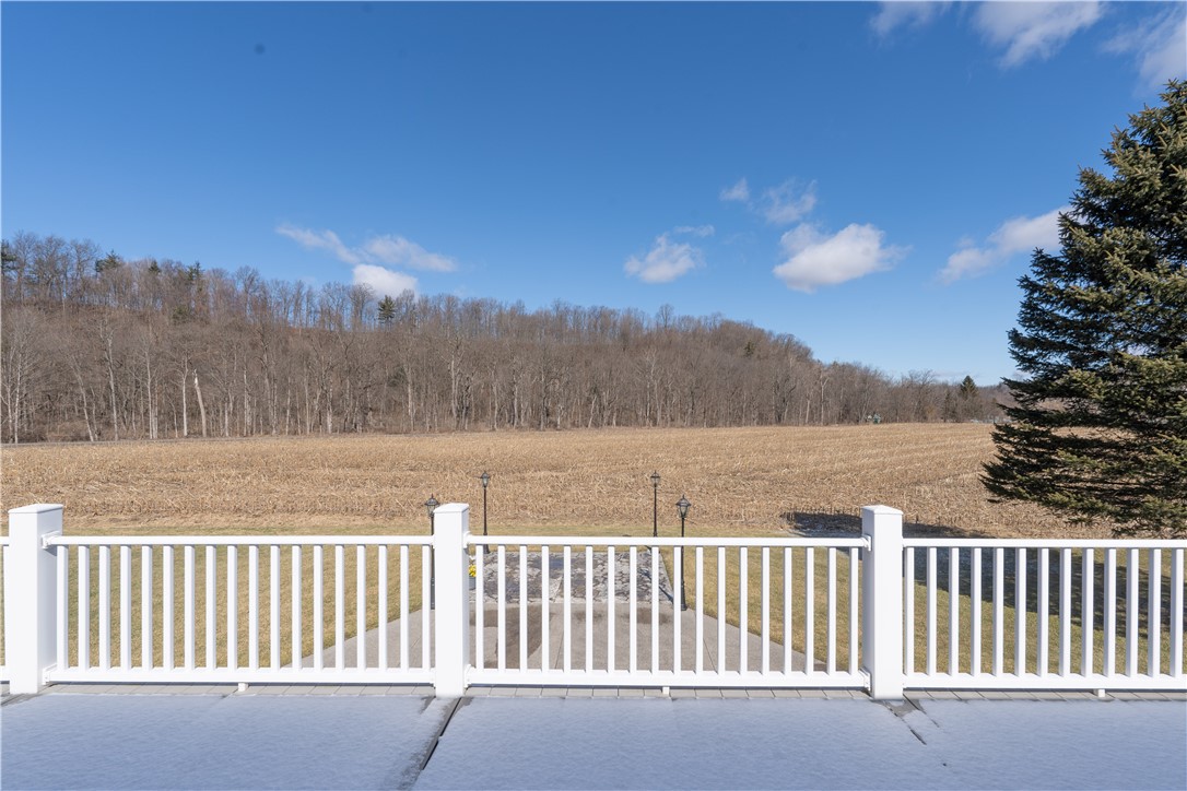 1283 Thompson Road