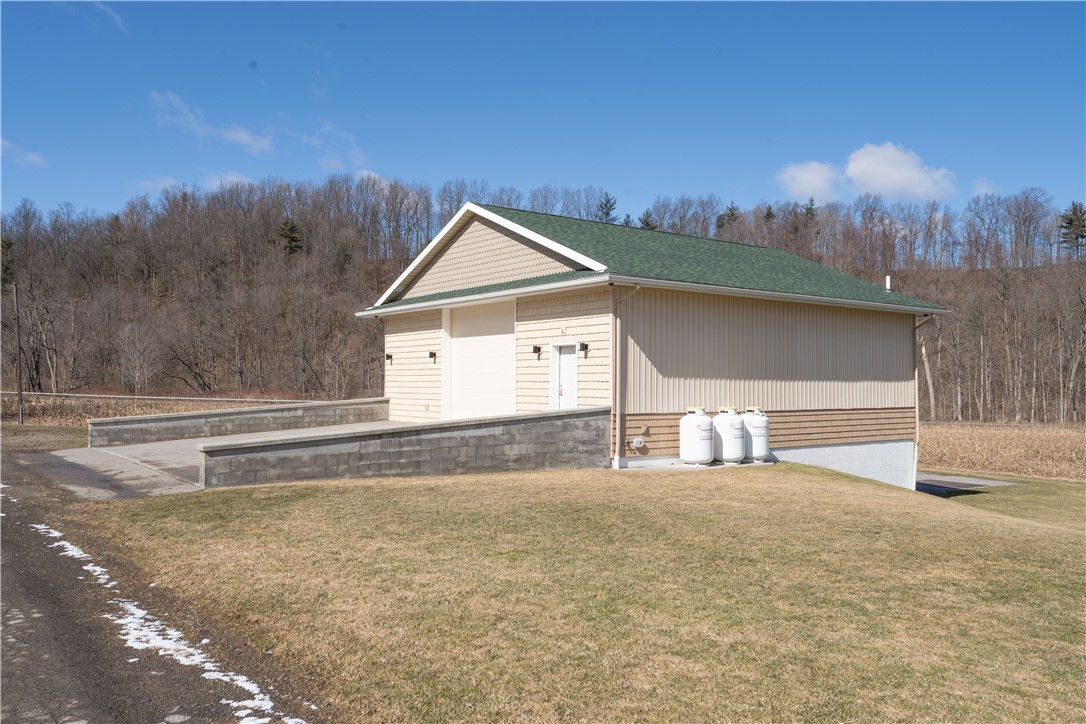 1283 Thompson Road
