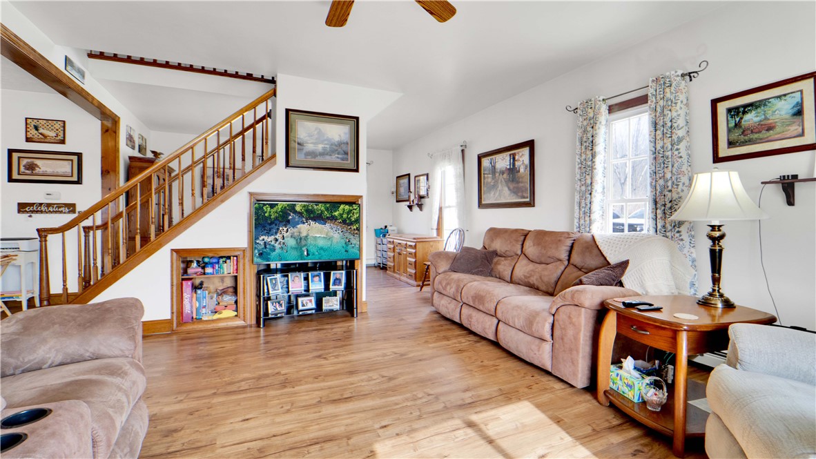 8276 Creek Road