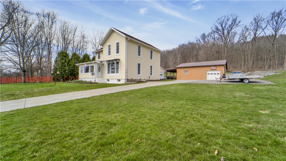 8276 Creek Road