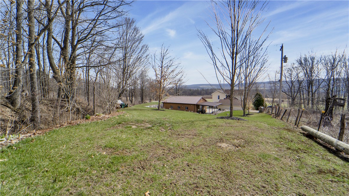 8276 Creek Road