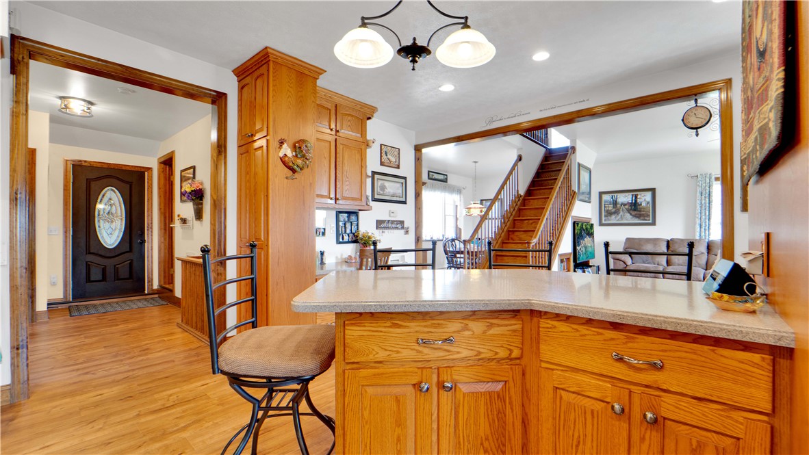 8276 Creek Road