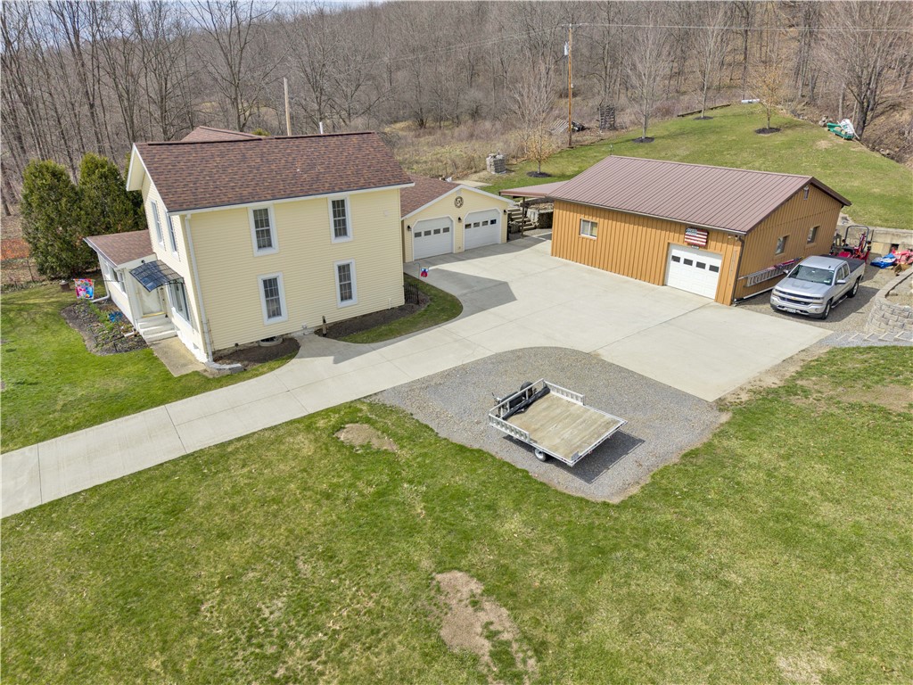8276 Creek Road