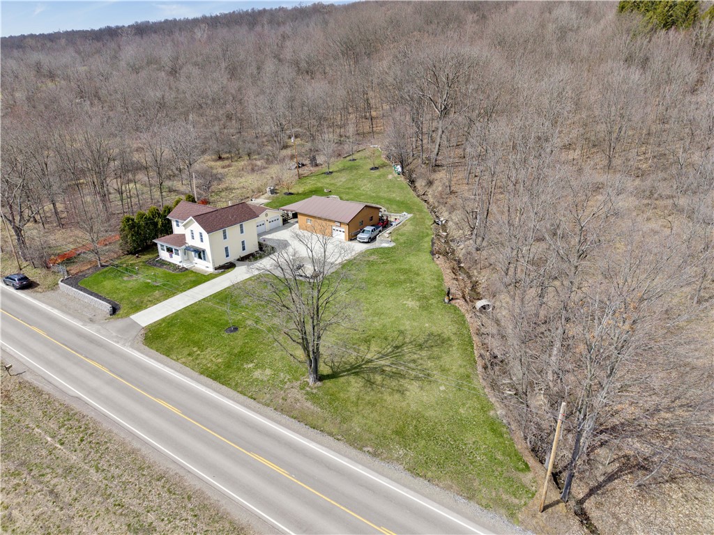 8276 Creek Road