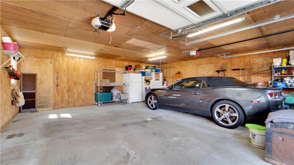 8276 Creek Road
