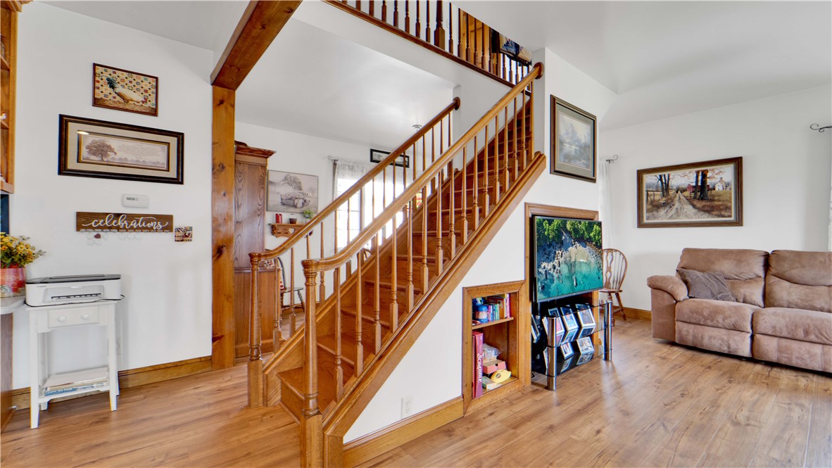 8276 Creek Road