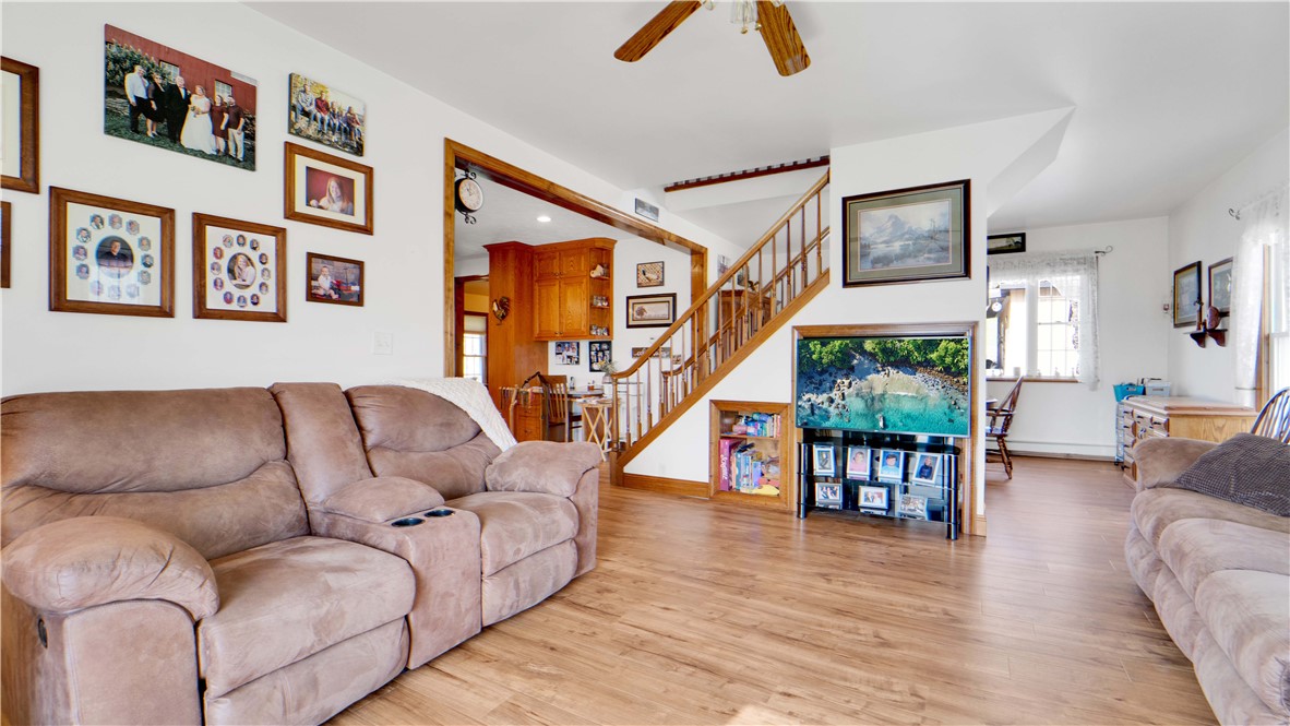 8276 Creek Road