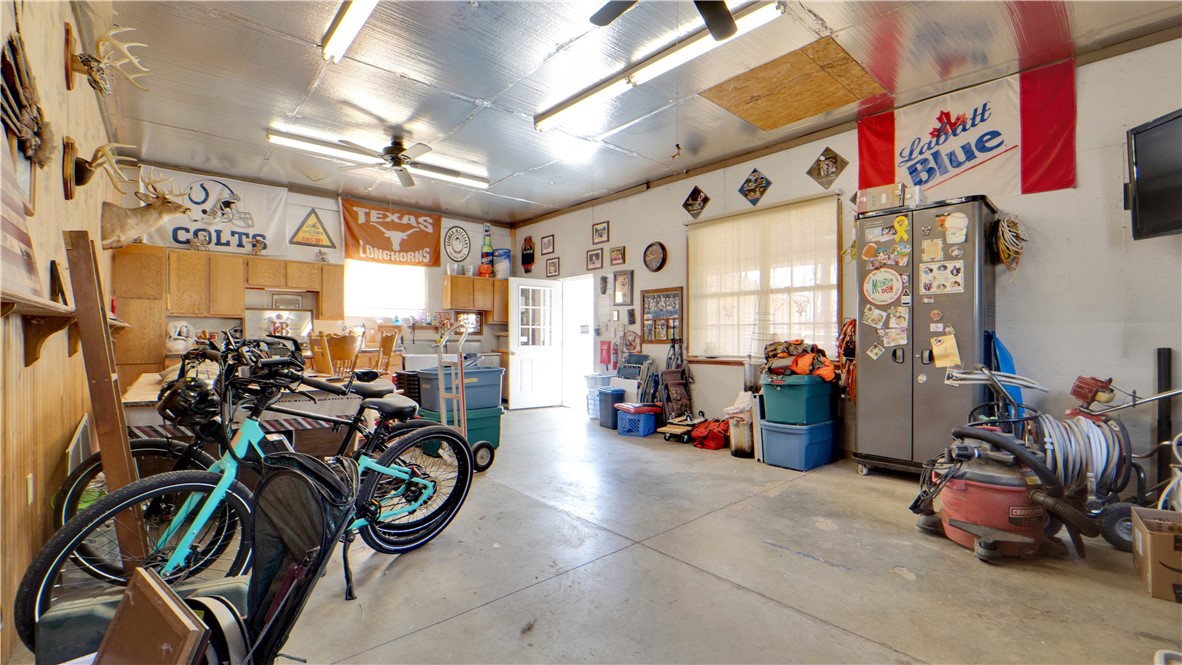 8276 Creek Road