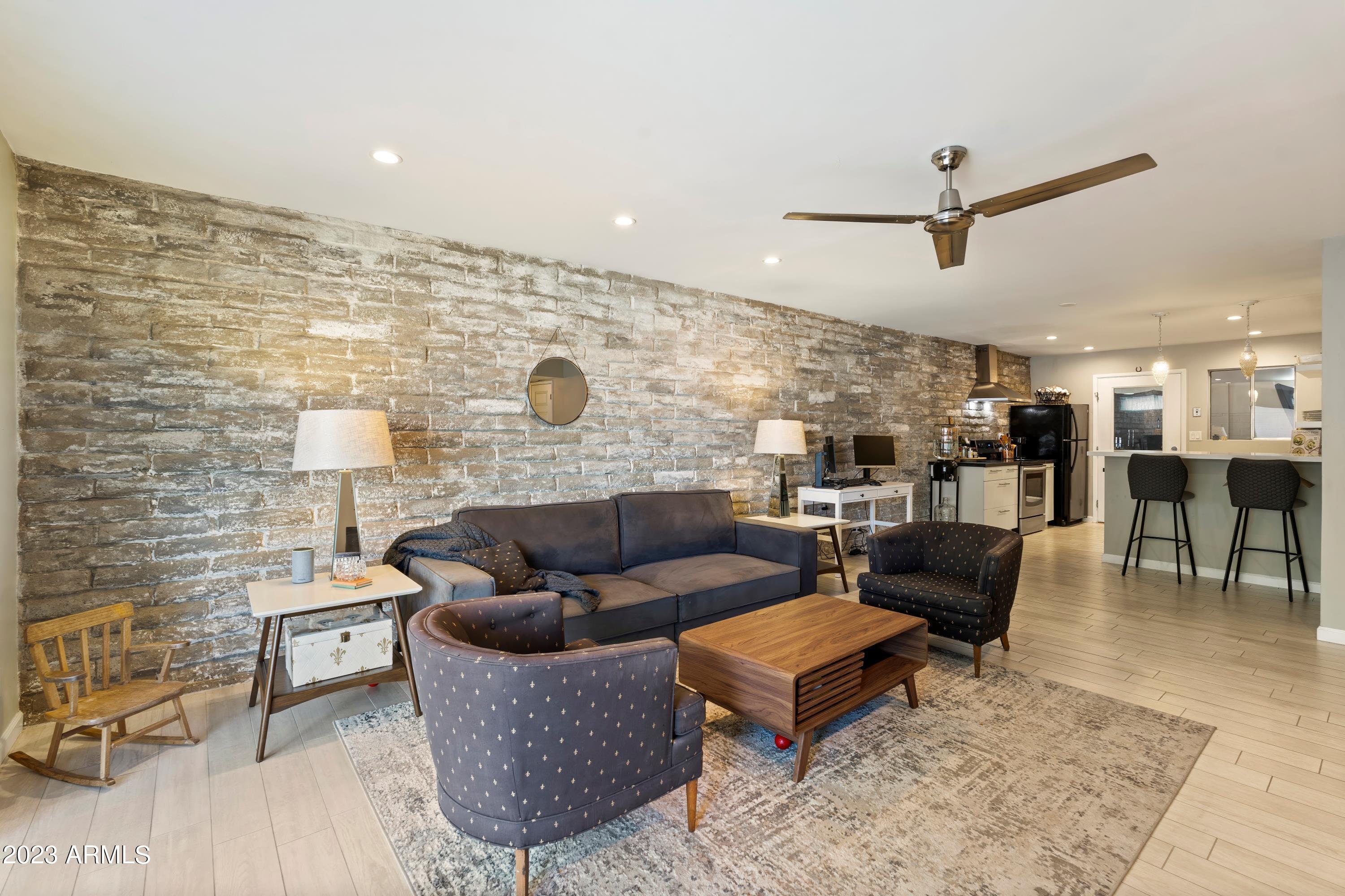 3635 E TURNEY Avenue Unit: 15