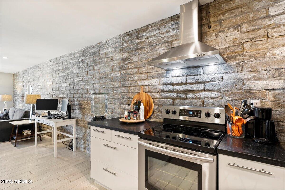 3635 E TURNEY Avenue Unit: 15