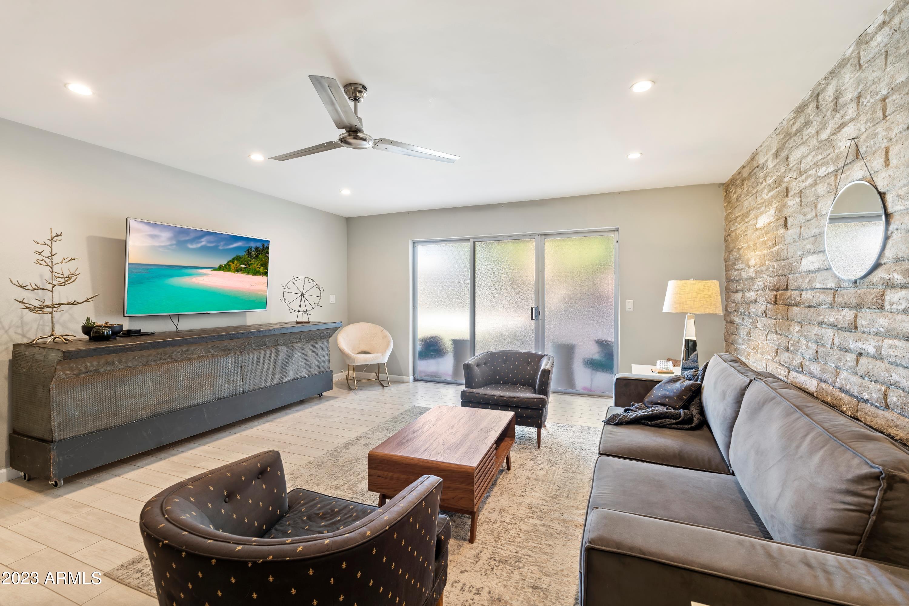 3635 E TURNEY Avenue Unit: 15
