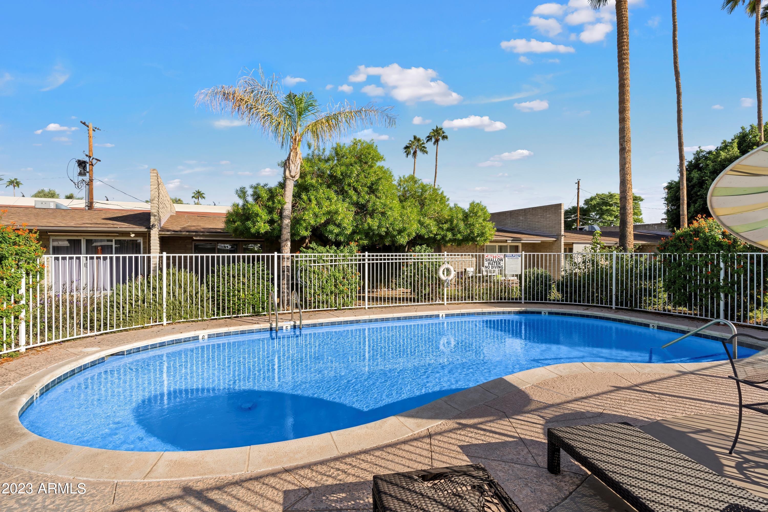 3635 E TURNEY Avenue Unit: 15