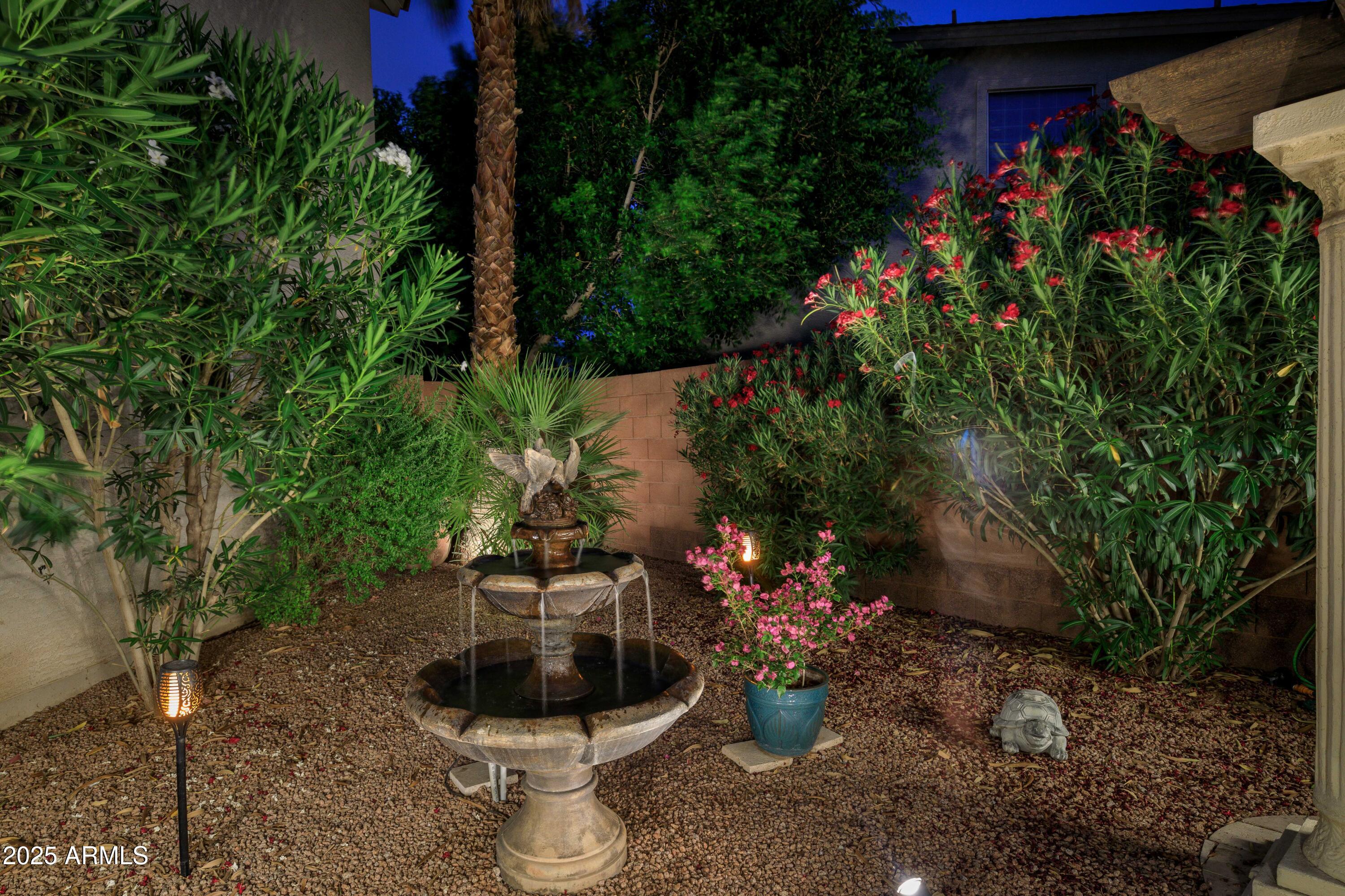 15550 N FRANK LLOYD WRIGHT Boulevard N, 1040