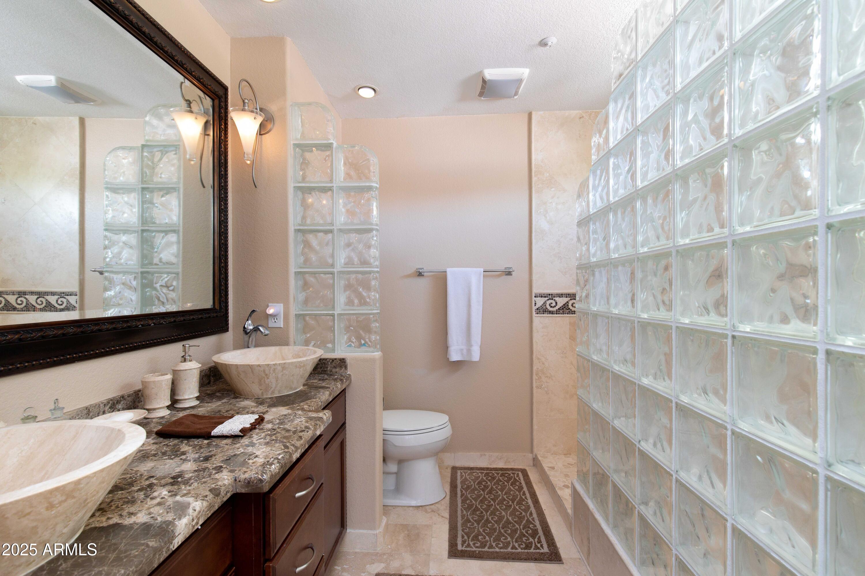 15550 N FRANK LLOYD WRIGHT Boulevard N, 1040