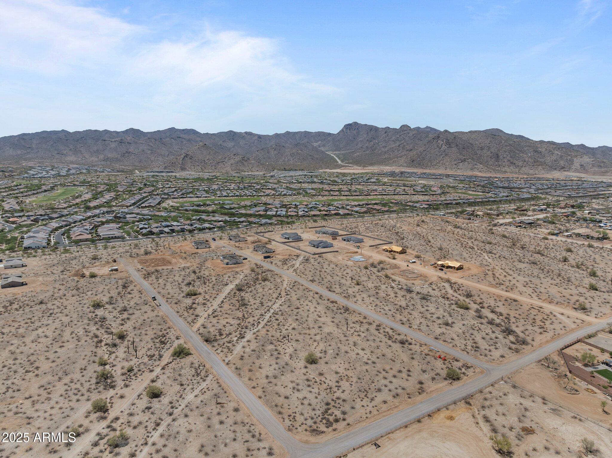 2023X W Wolf Street 2