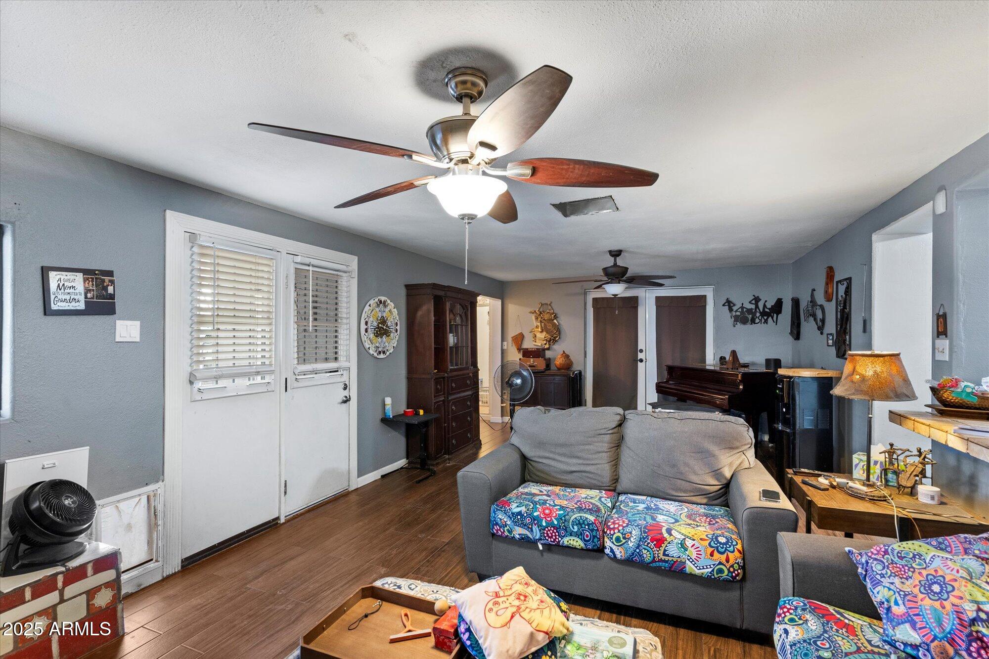 1225 N 33RD Street