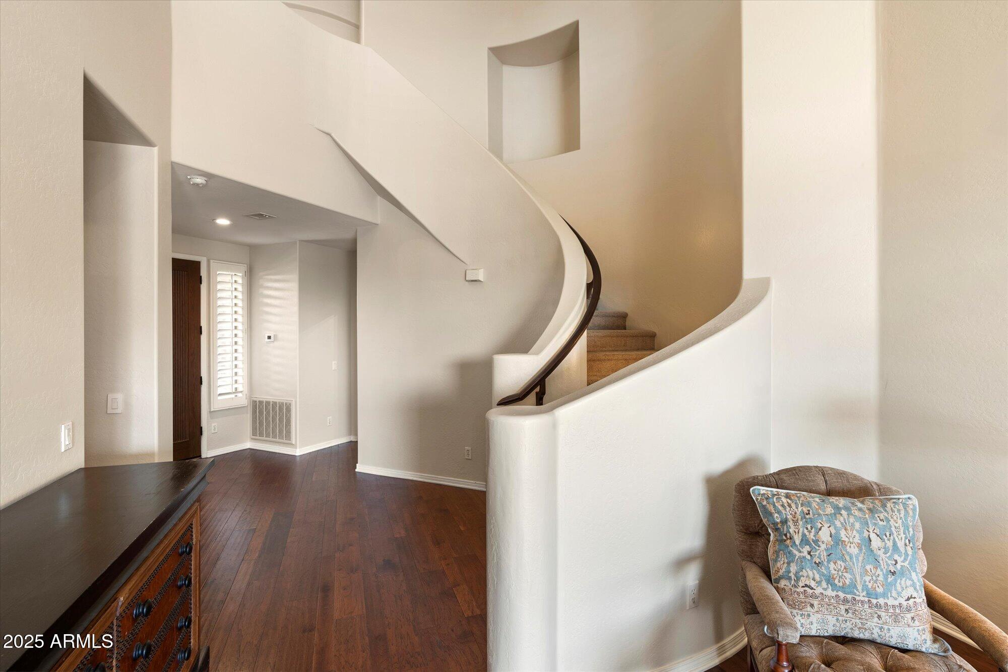 15240 N CLUBGATE Drive, 160