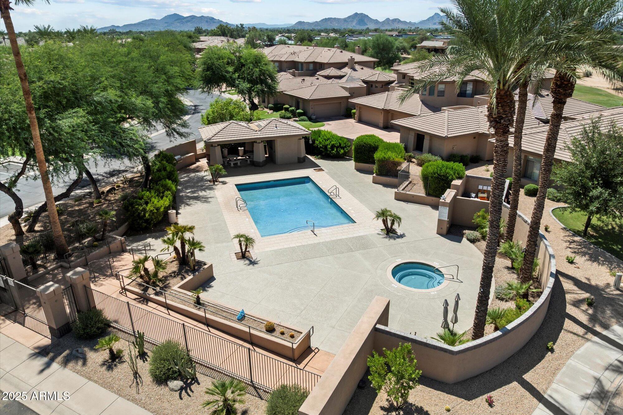 15240 N CLUBGATE Drive, 160