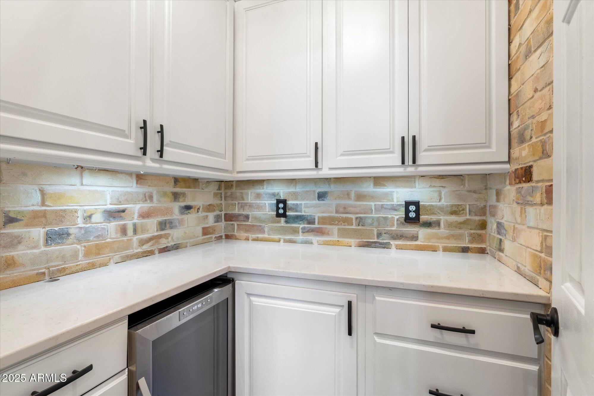 15240 N CLUBGATE Drive, 160