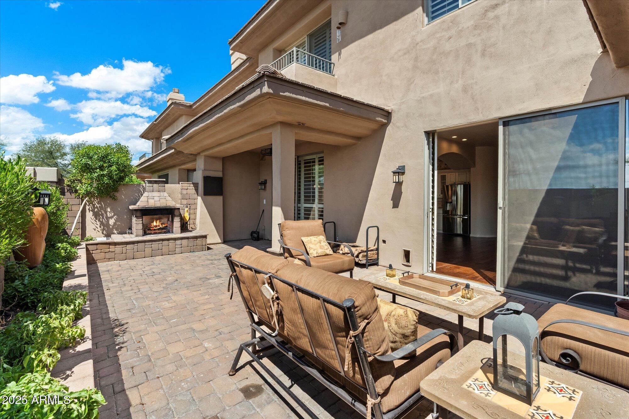 15240 N CLUBGATE Drive, 160