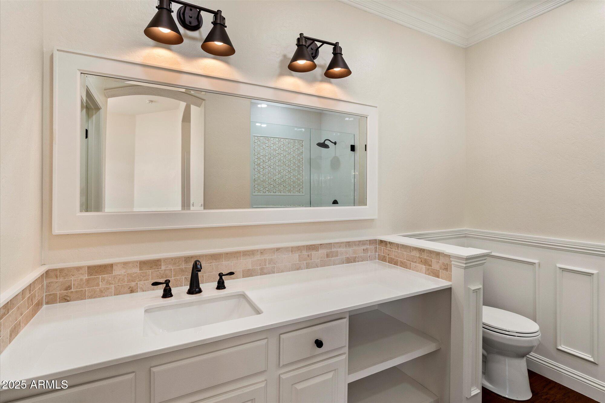 15240 N CLUBGATE Drive, 160