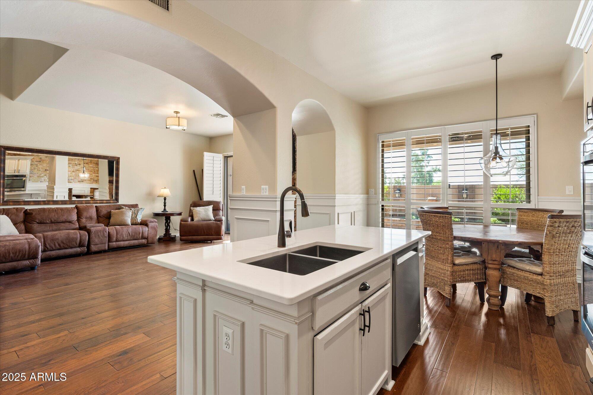 15240 N CLUBGATE Drive, 160
