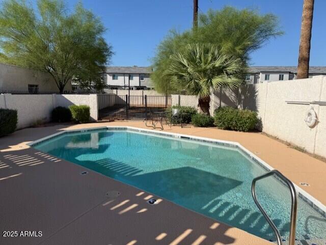 3243 N 38TH Street, 12