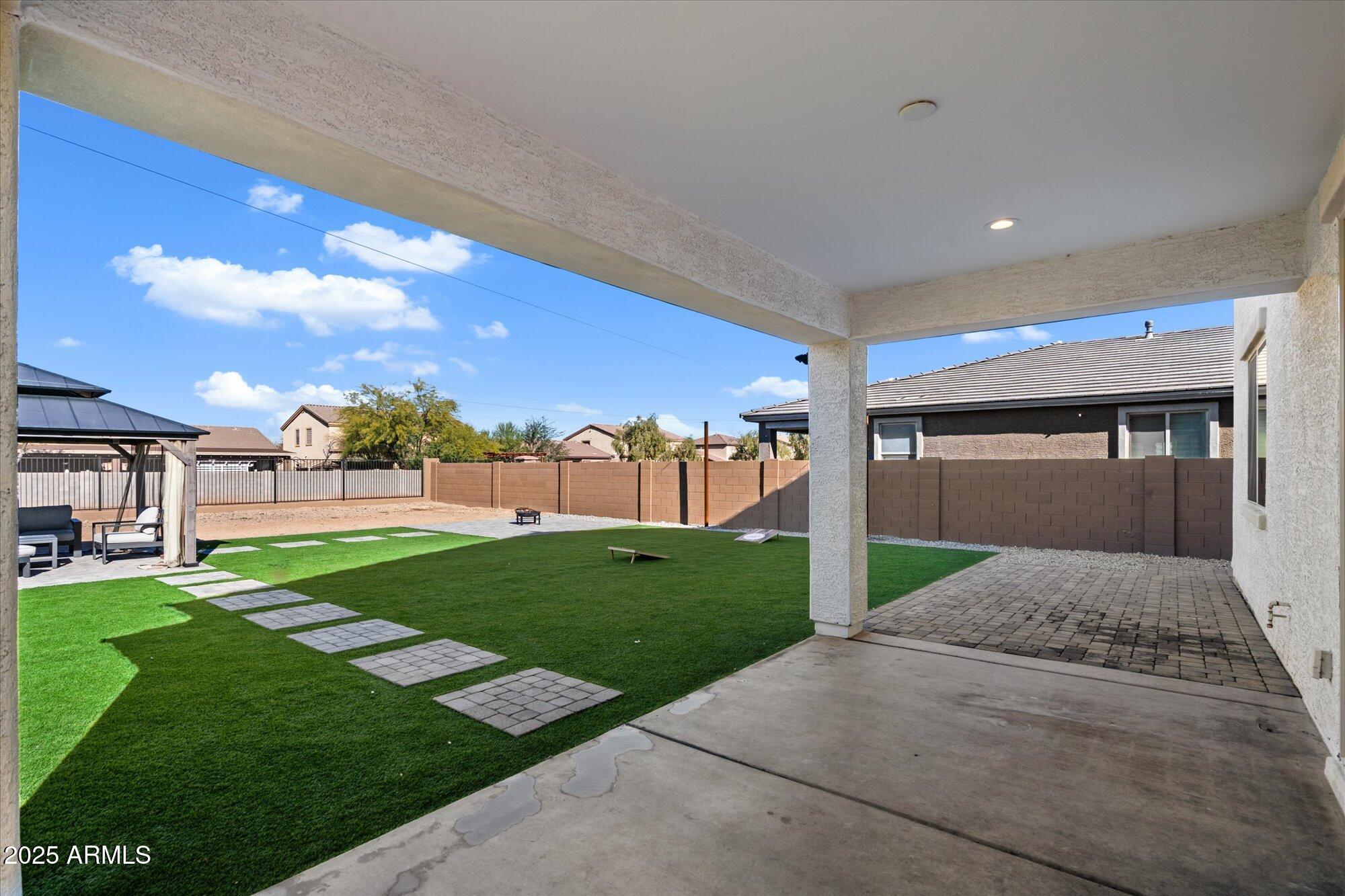 11016 W HARRISON Street