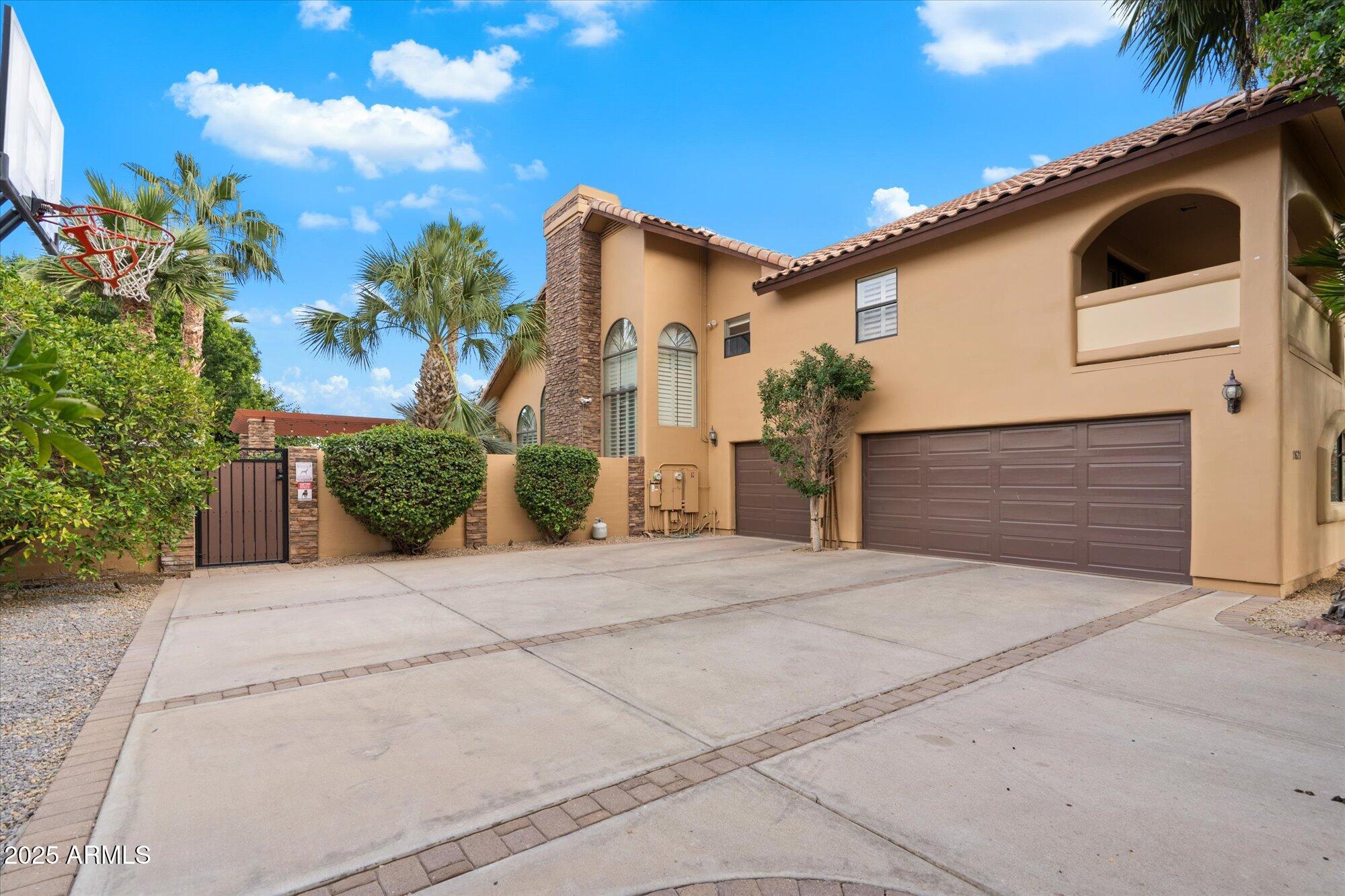 11621 S BLACKFOOT Drive