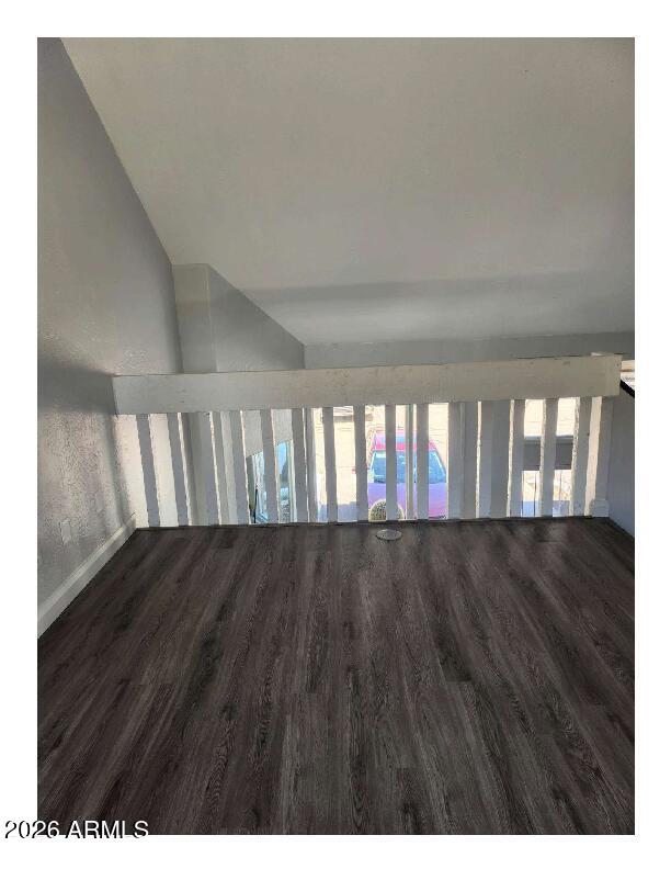 4240 N LONGVIEW Avenue 9