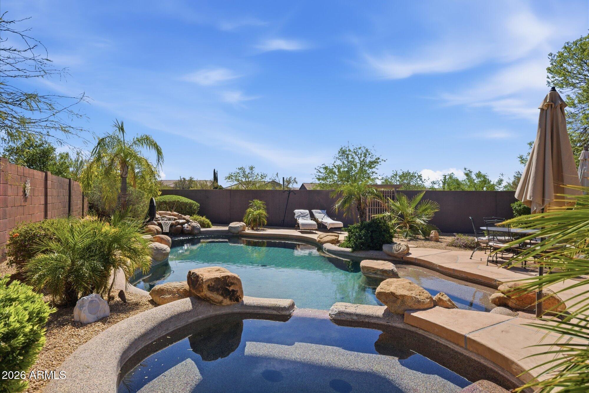 6117 E PALOMINO Lane