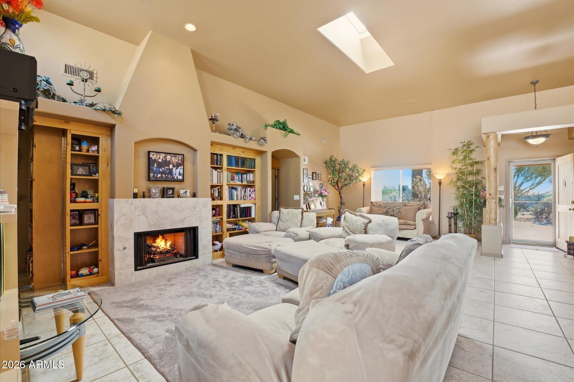 5938 E WINDSTONE Trail