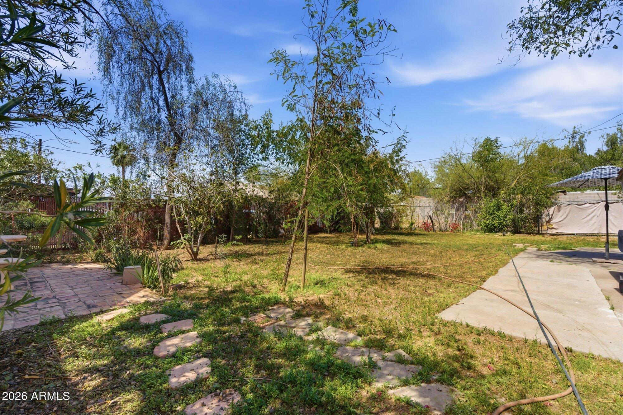 1326 W ROOSEVELT Street